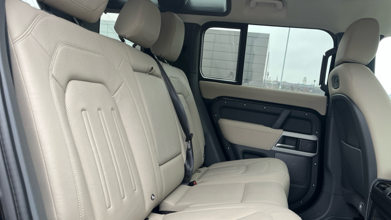 Land Rover Defender 3.0 D250 XS Edition 110 5dr Auto Diesel Estate